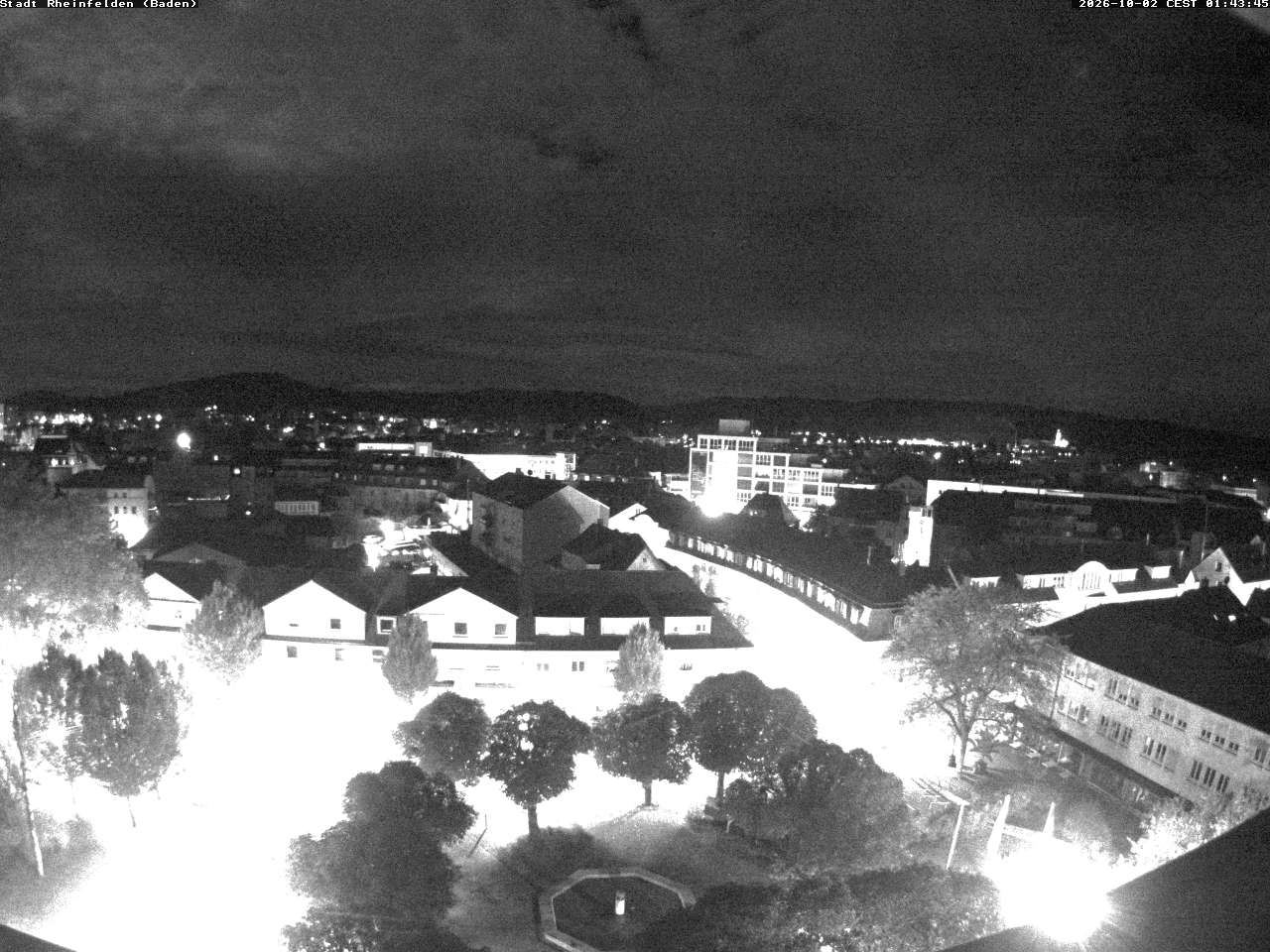 Aktueller Blick vom Rathaus auf den Kastanienplatz und über die Dächer von Rheinfelden in Richtung Schweiz Blick vom Rathaus auf den Kastanienplatz und über die Dächer von Rheinfelden in Richtung Schweiz